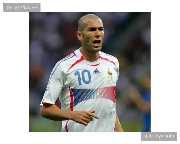 齐达内重塑中场价值:如何颠覆现代足球战术格局 齐达内重塑中场价值:如何颠覆现代足球战术格局