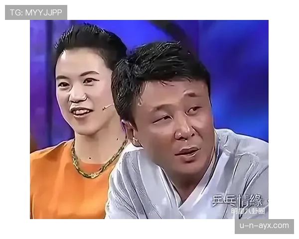 王楠退役后这生活也太爽了吧，天天带娃打高尔夫，自律到连早餐都卡点吃